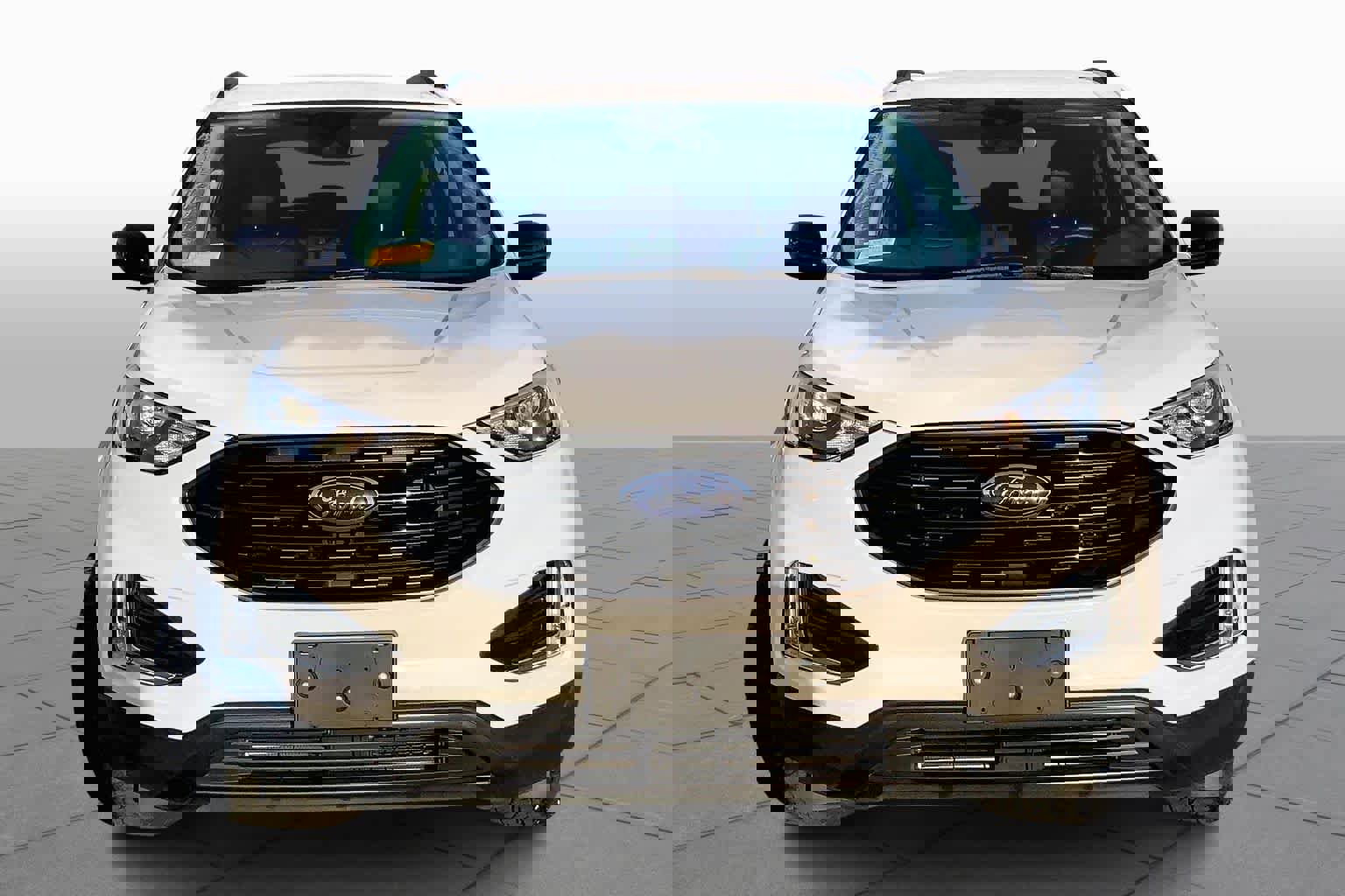 Used 2024 Ford Edge SEL w/ Sport Appearance Package image 4