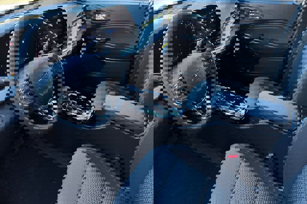 New 2026 Chevrolet Trax LT w/ Sunroof Package image 10