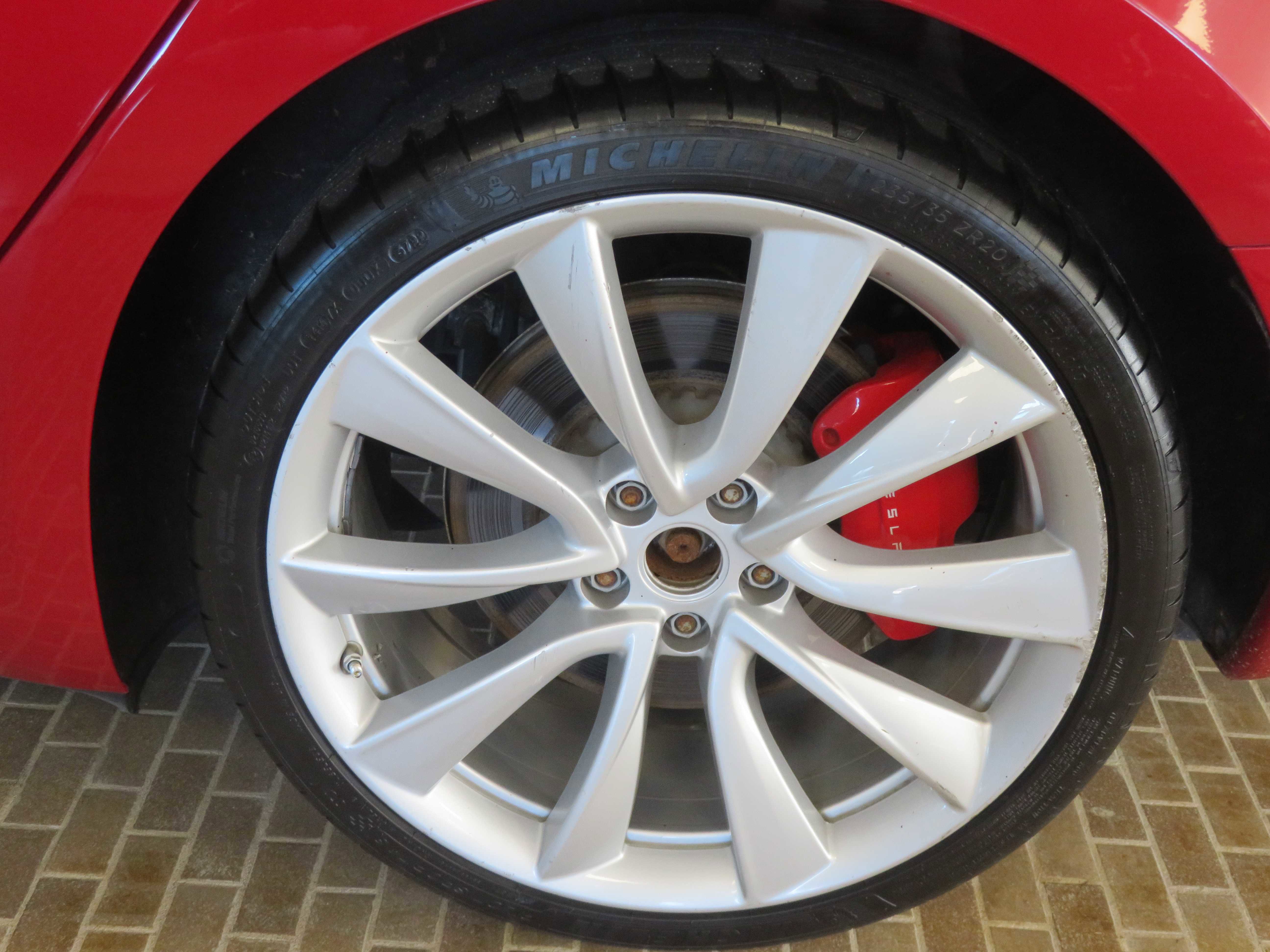 Used 2018 Tesla Model 3 Performance image 8