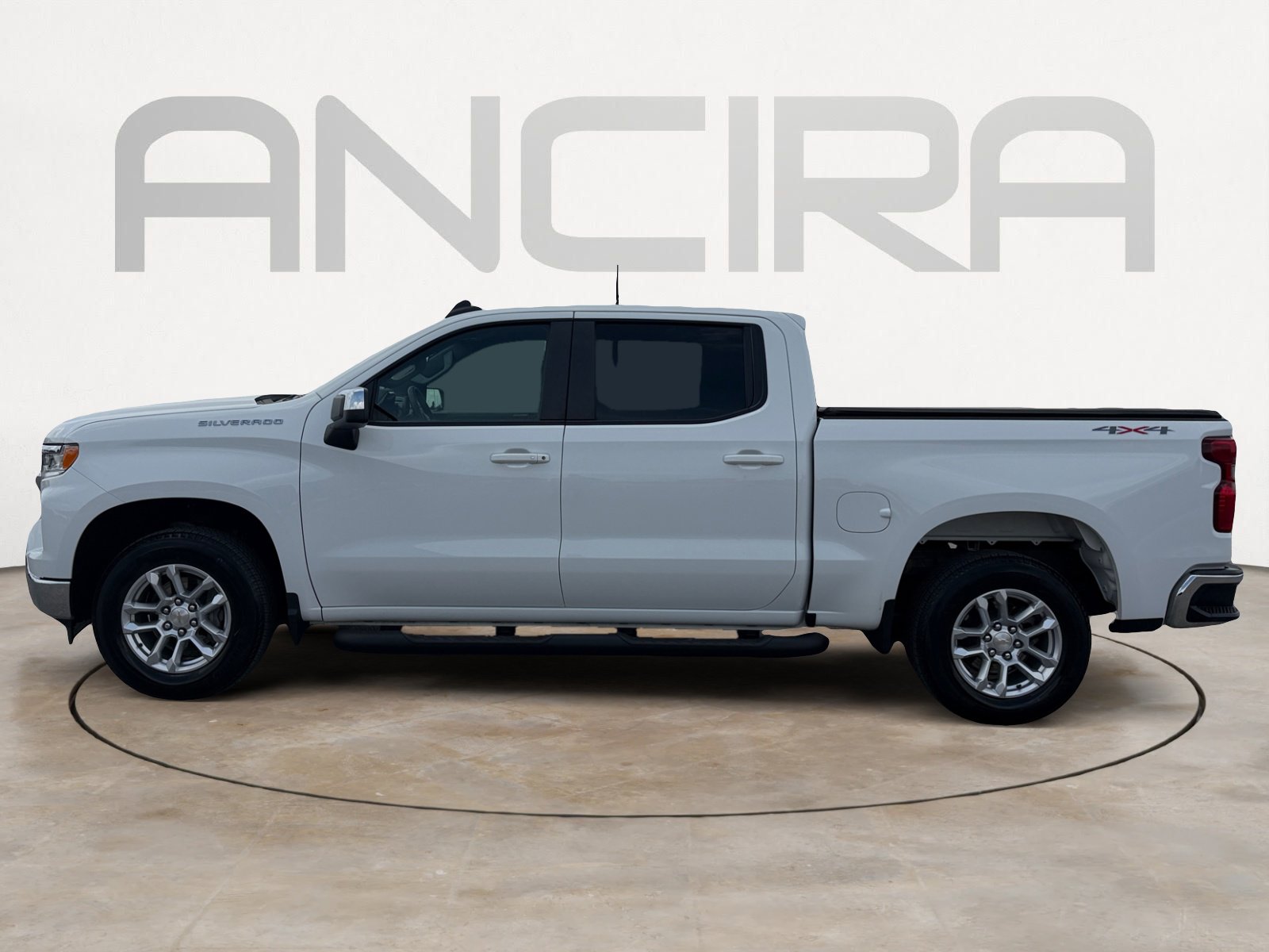 Used 2023 Chevrolet Silverado 1500 LT AWD/4WD image 7