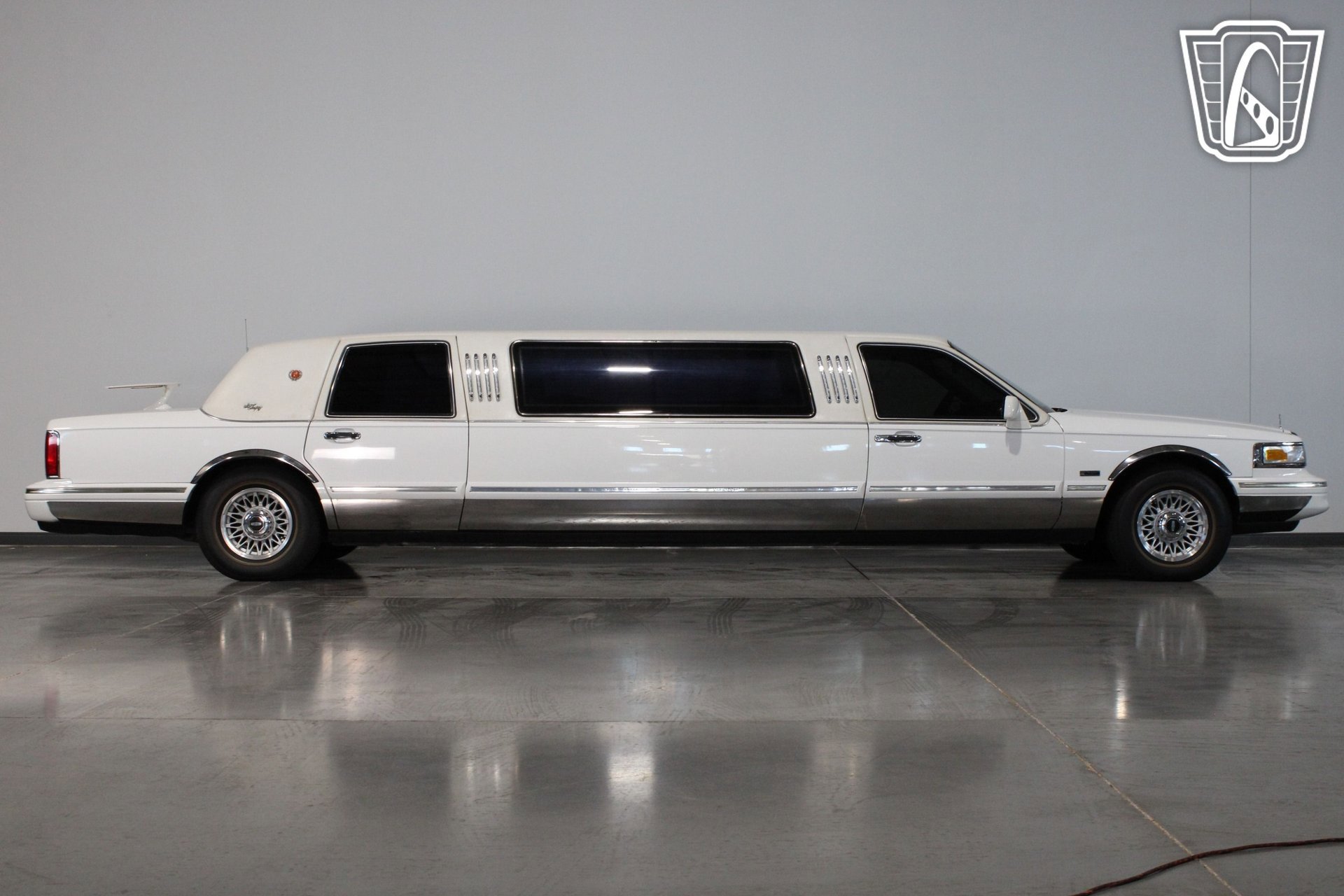 Used 1996 Lincoln Town Car Executive image 20