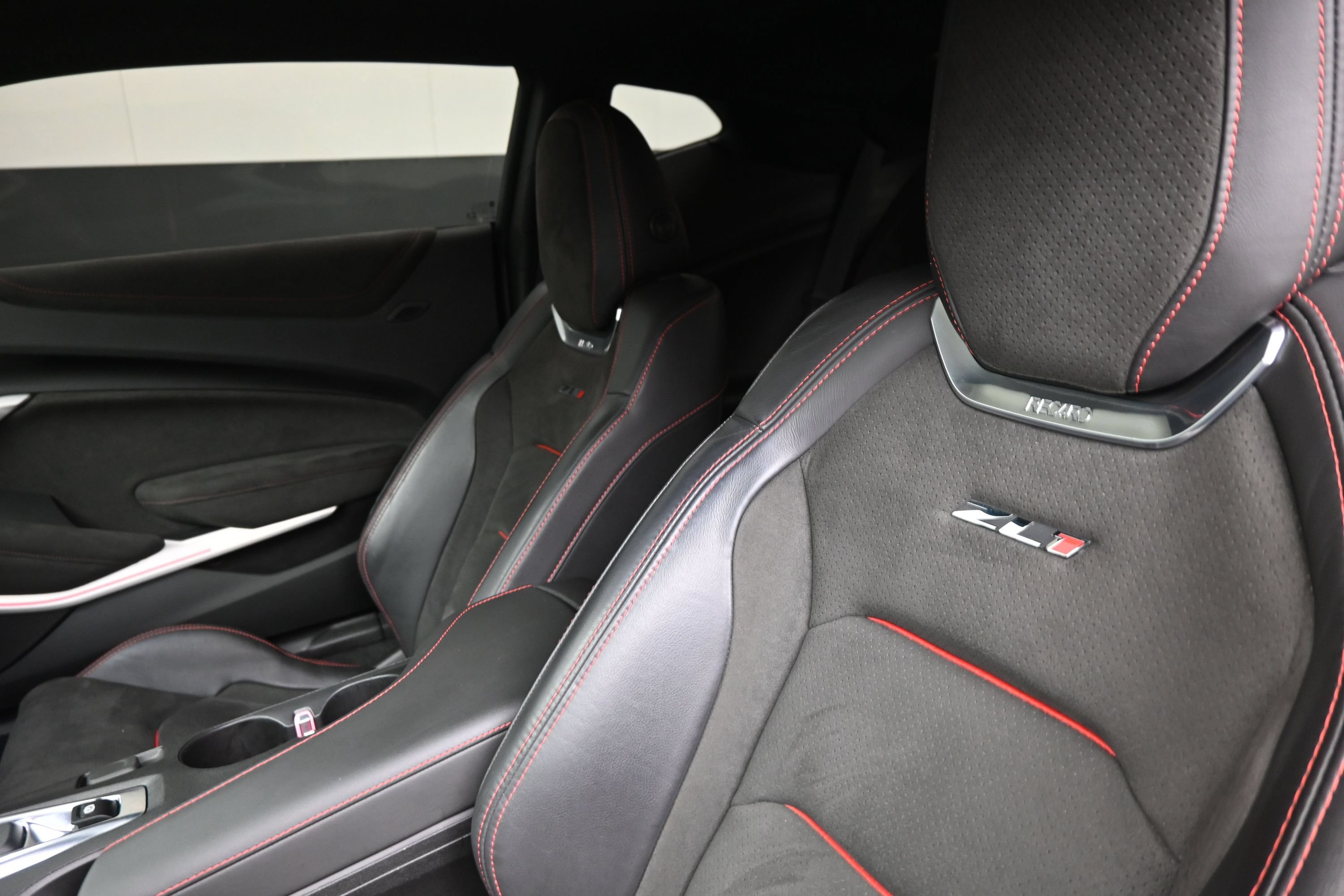 Used 2021 Chevrolet Camaro ZL1 w/ LPO, ZL1 Protection Package RWD image 21