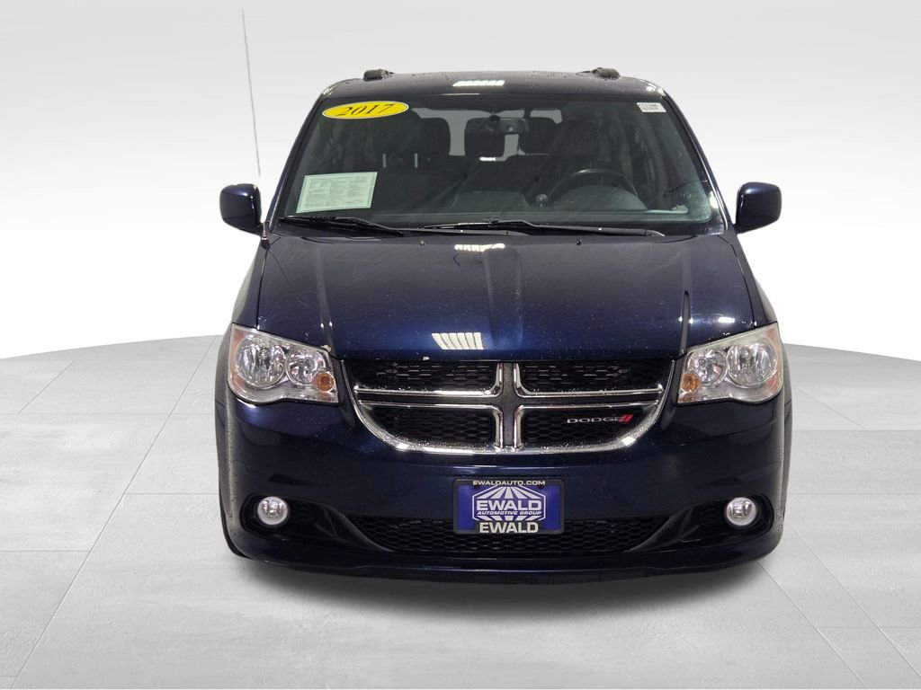 Used 2017 Dodge Grand Caravan SXT w/ Driver Convenience Group image 14