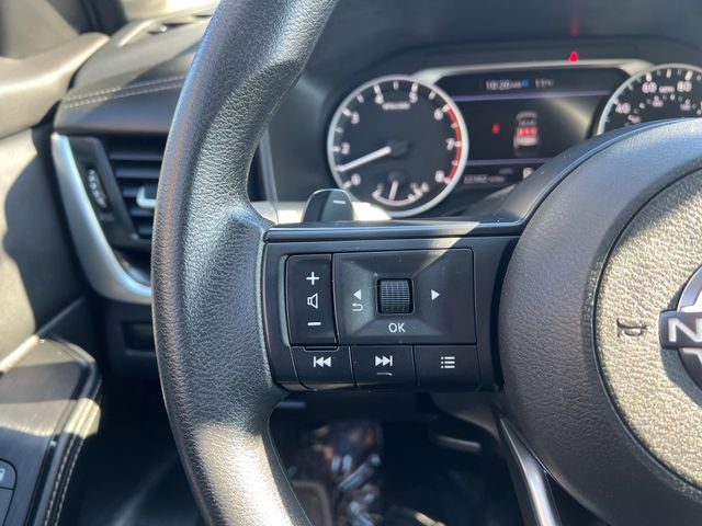 Used 2024 Nissan Rogue SV image 27