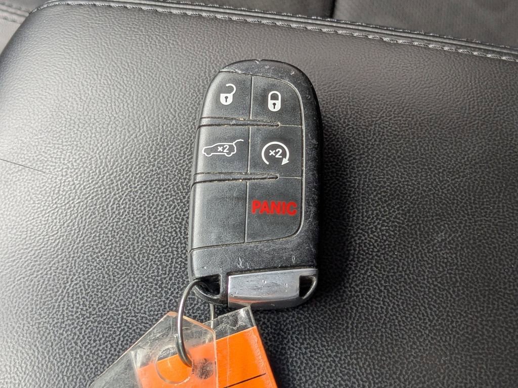 Used 2020 Jeep Grand Cherokee Altitude image 31