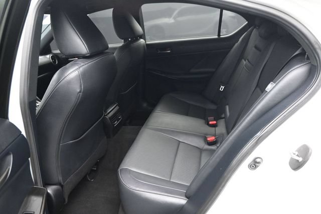 Used 2022 Lexus IS 300 w/ Premium Package RWD image 9