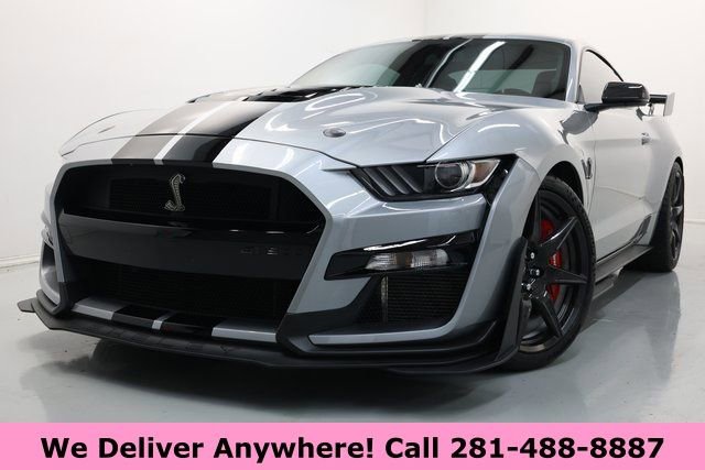 Used 2022 Ford Mustang Shelby GT500 w/ Carbon Fiber Track Pack image 2