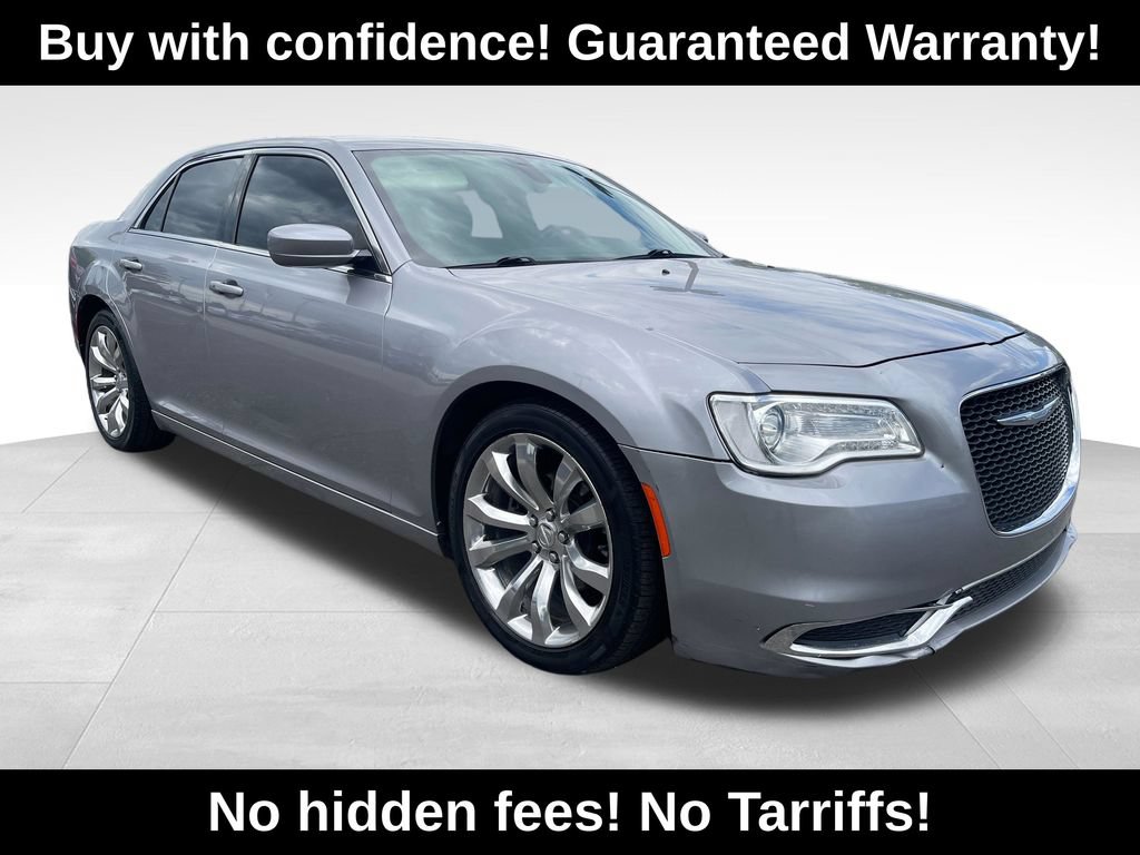 Used 2017 Chrysler 300 Limited RWD image 1