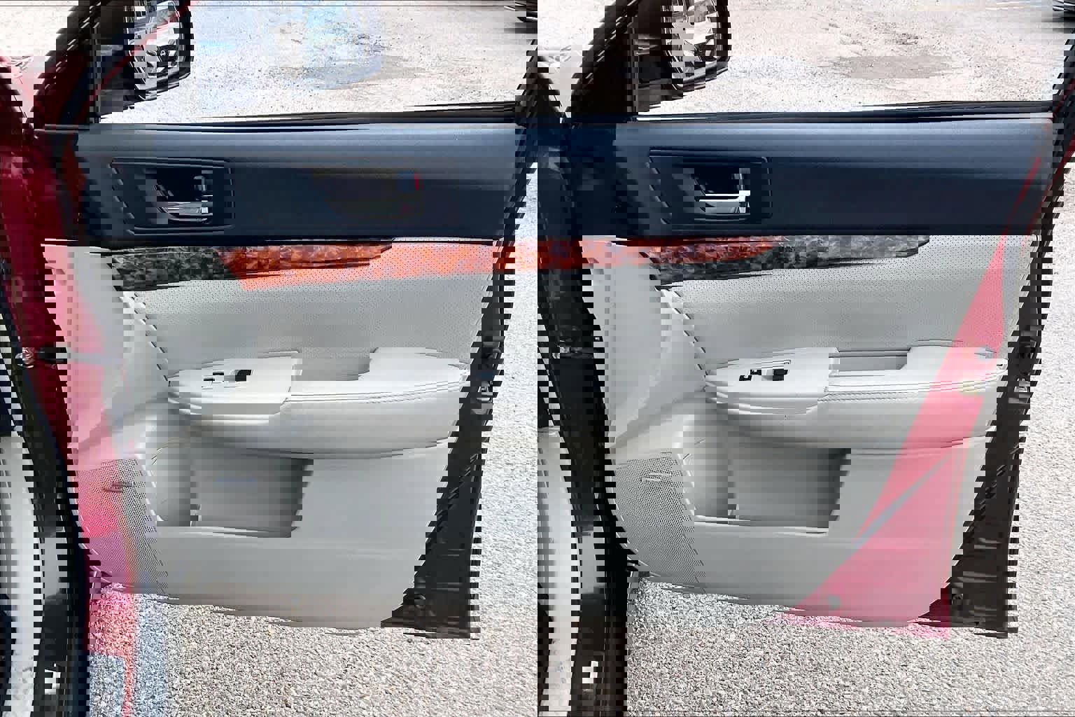 Used 2011 Subaru Outback 2.5i Limited image 21