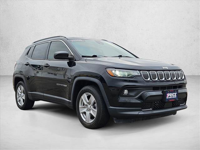 Used 2022 Jeep Compass Latitude image 3