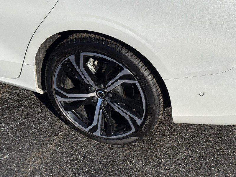 Certified 2024 Volvo S60 B5 Plus image 8