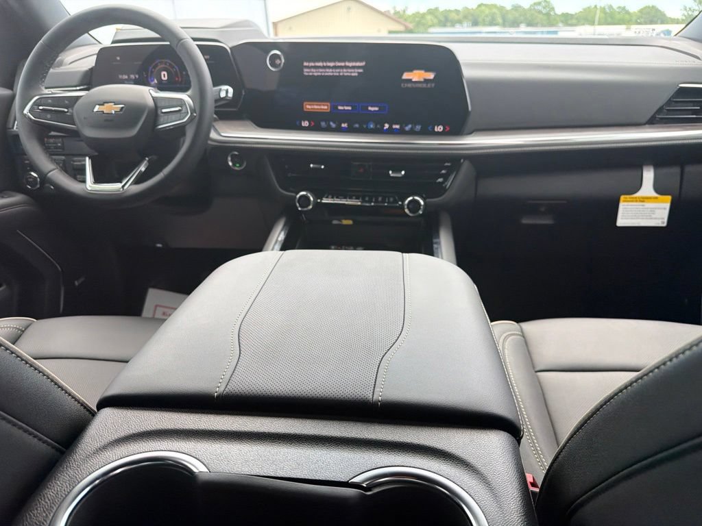 New 2026 Chevrolet Suburban Premier AWD/4WD image 12