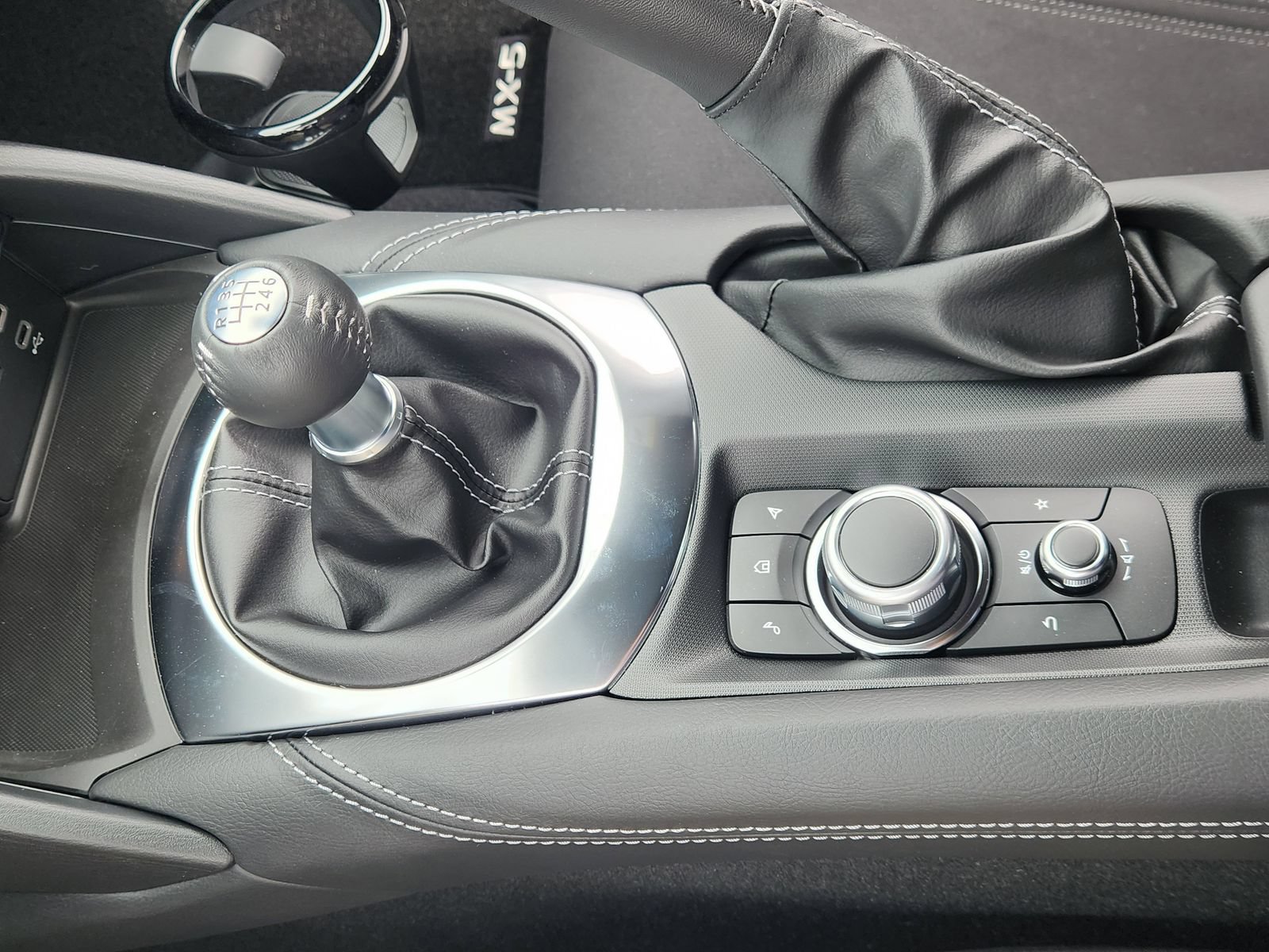 New 2026 MAZDA MX-5 Miata Club RWD image 21
