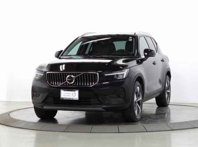 Certified 2023 Volvo XC40 B5 Plus w/ Protection Package Premier image 3