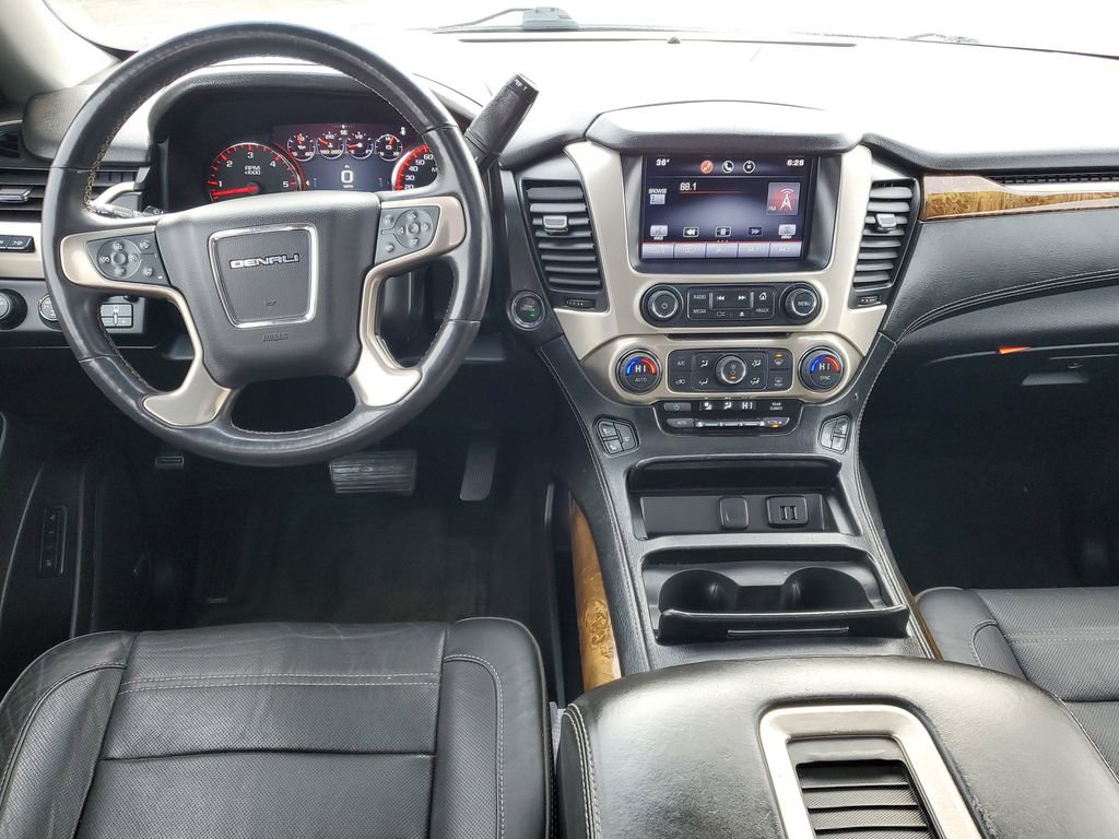 Used 2015 GMC Yukon Denali w/ Premium Package image 29