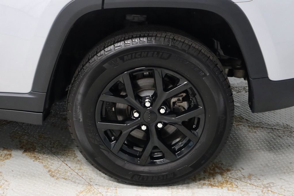 Used 2024 Jeep Grand Cherokee Altitude image 20