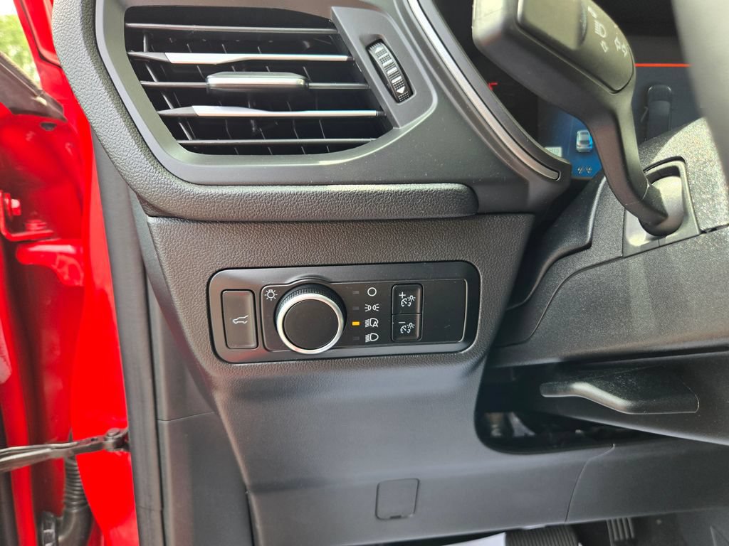 Used 2024 Ford Escape Active w/ Tech Pack #1 AWD/4WD image 16