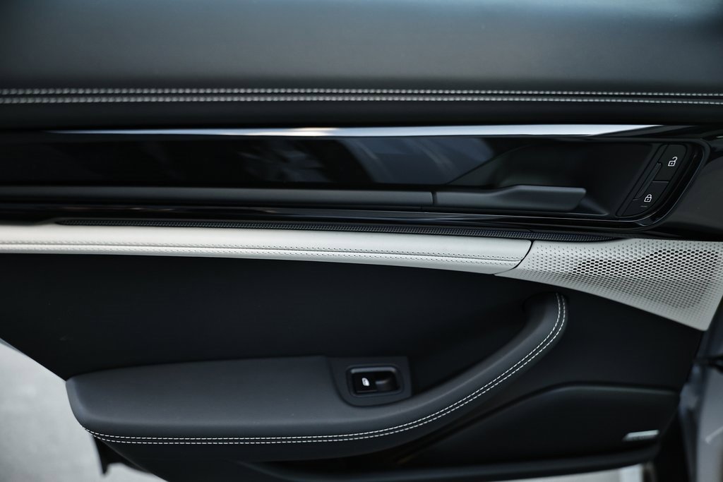 New 2026 Porsche Panamera 4 image 27