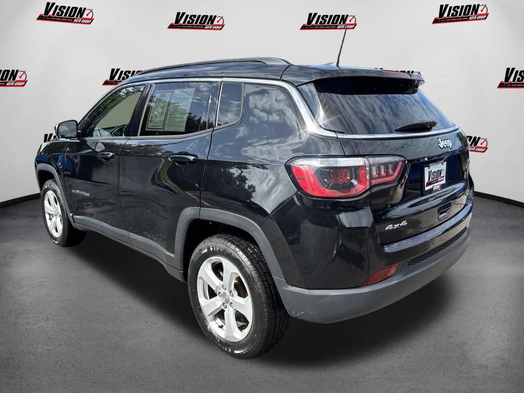 Used 2019 Jeep Compass Latitude w/ Cold Weather Group AWD/4WD image 7