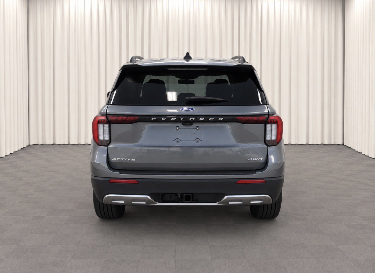 Used 2025 Ford Explorer Active w/ Active Comfort Package AWD/4WD image 4