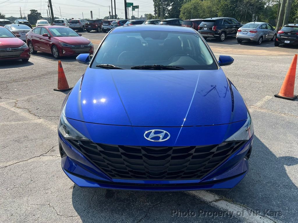 Used 2023 Hyundai Elantra SEL w/ Convenience Package image 2