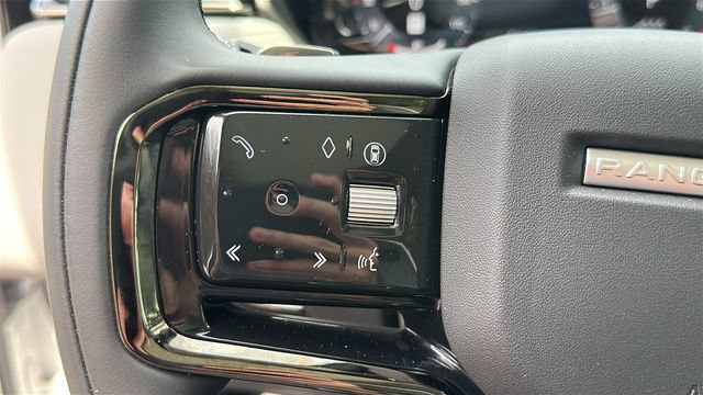 Used 2025 Land Rover Range Rover Velar S AWD/4WD image 24