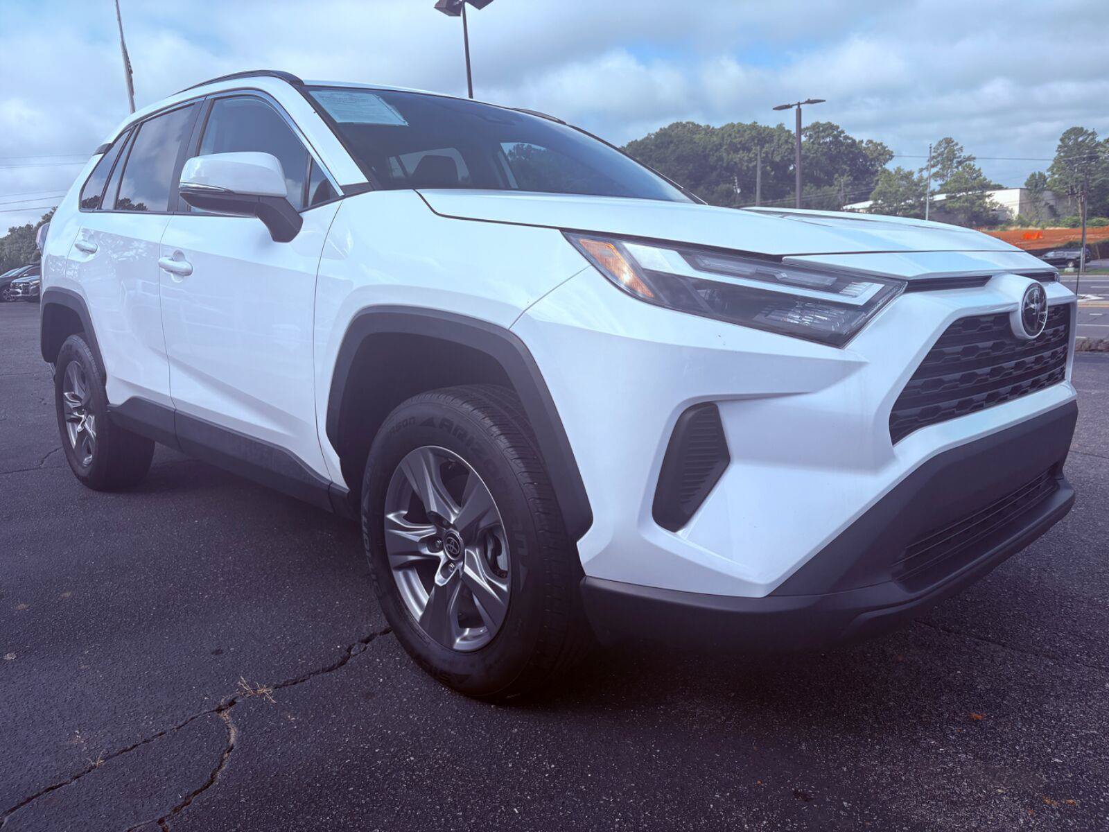 Used 2024 Toyota RAV4 XLE FWD image 3