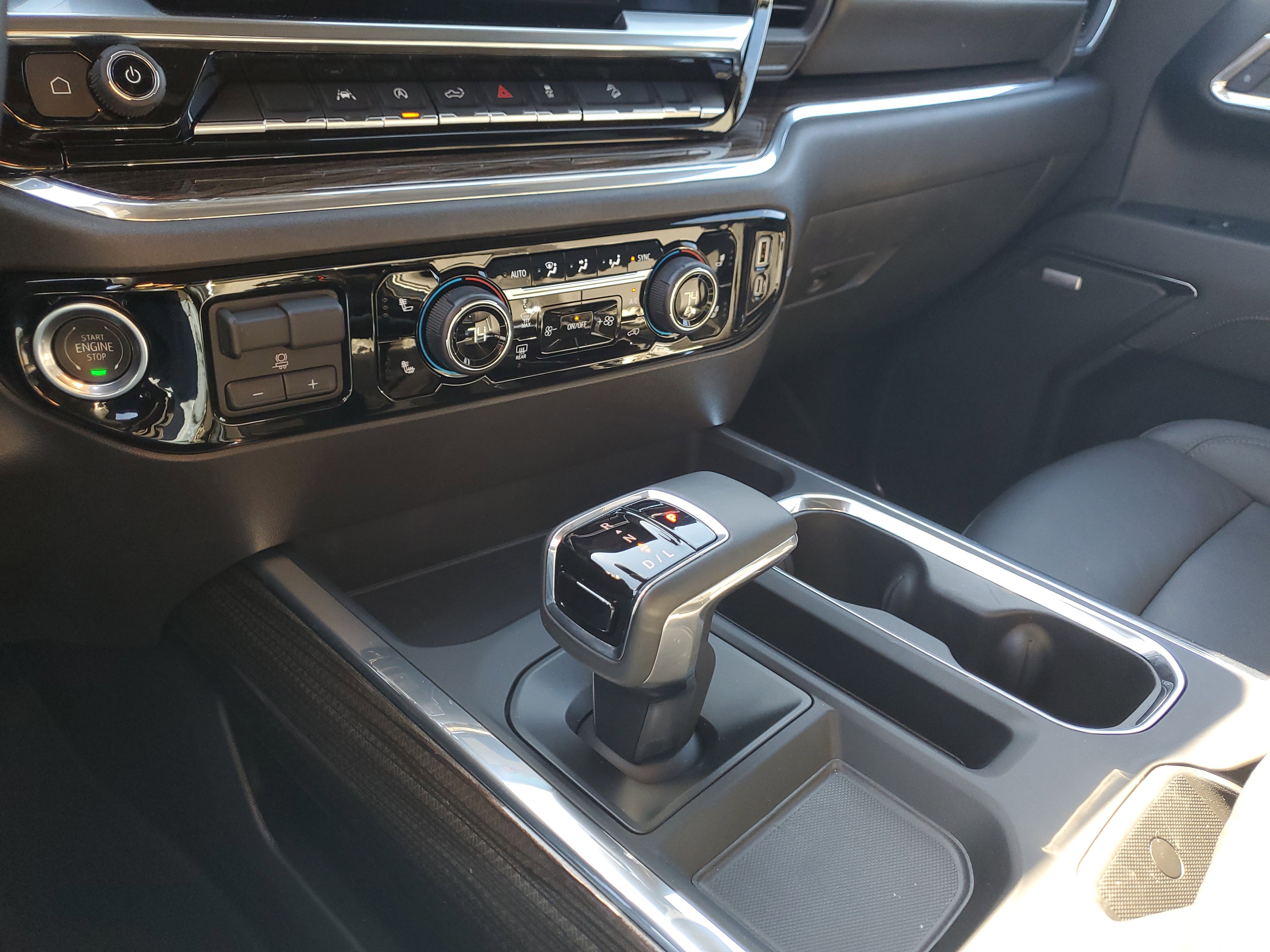 Used 2024 Chevrolet Silverado 1500 LT Trail Boss w/ Convenience Package II image 29