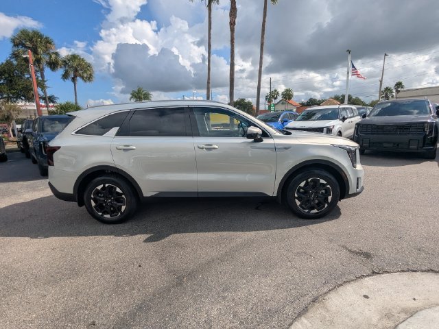 New 2026 Kia Sorento S FWD image 7