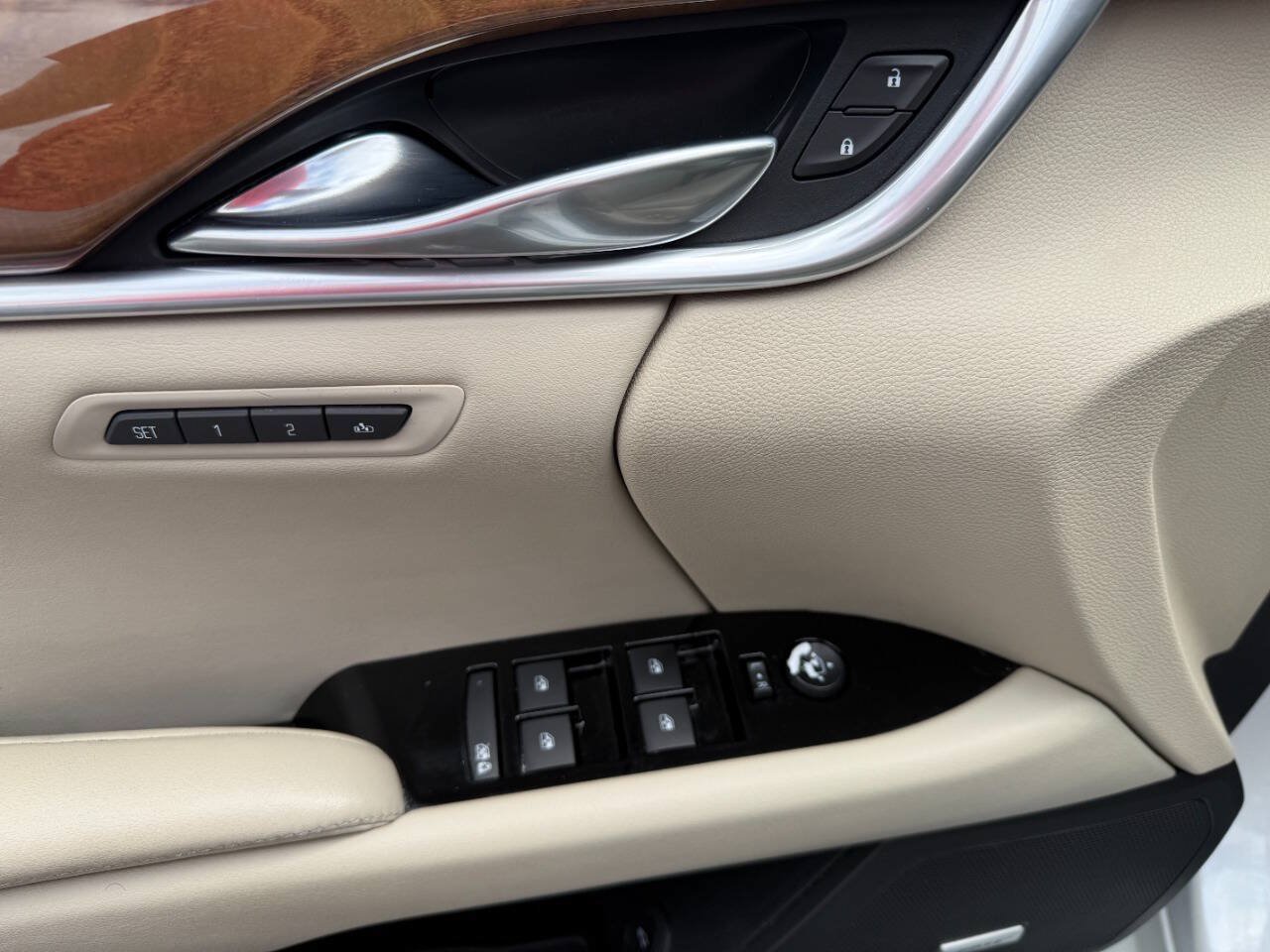 Used 2018 Cadillac XTS Luxury w/ Driver Awareness Package FWD image 17