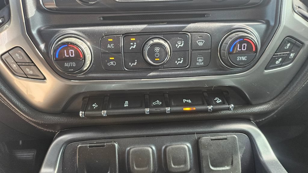 Used 2018 Chevrolet Silverado 1500 LTZ Z71 w/ LTZ Plus Package AWD/4WD image 37