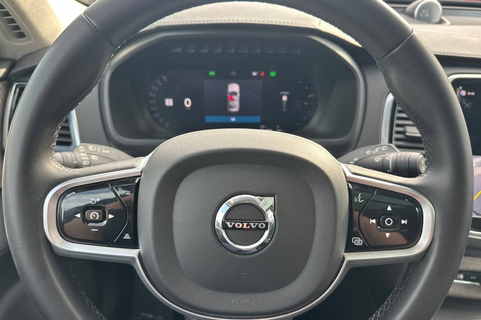 Used 2023 Volvo XC90 T8 Ultimate w/ Lounge Package AWD/4WD image 27