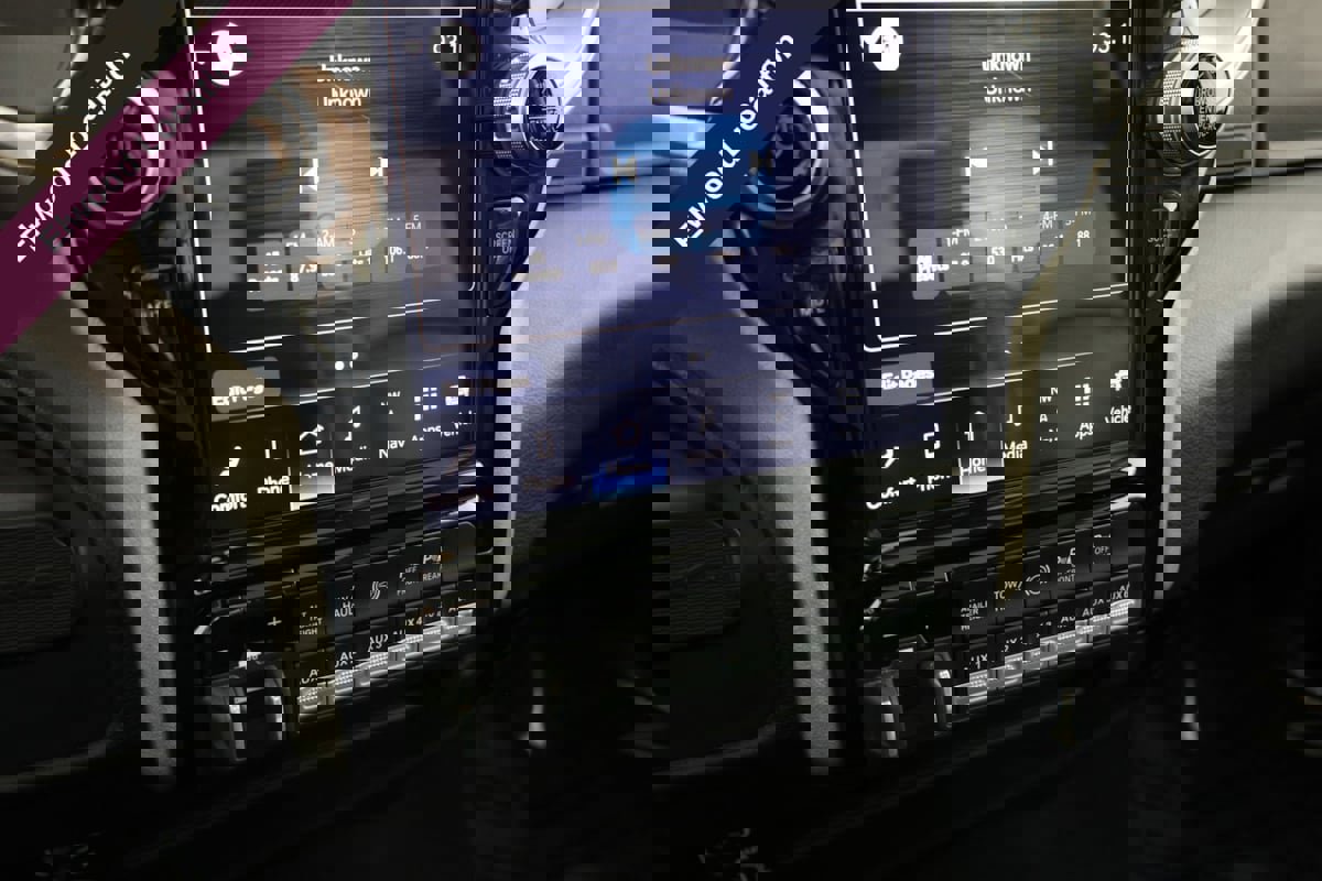 Used 2024 RAM 3500 Laramie image 31