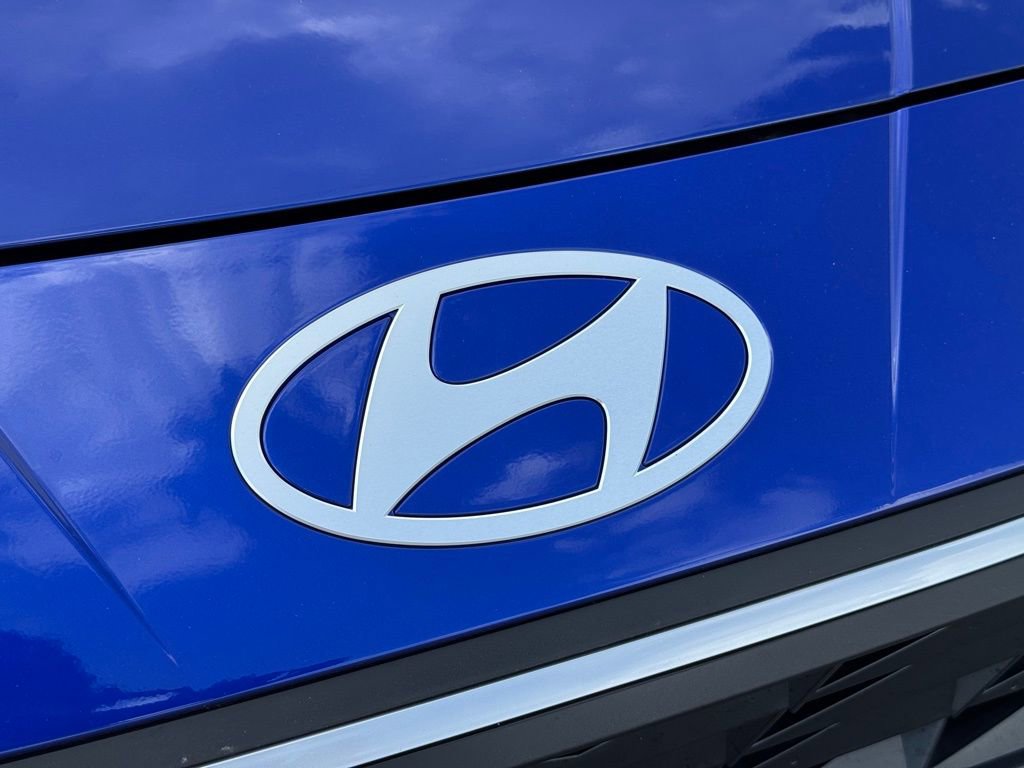 Used 2025 Hyundai Elantra Sport image 6