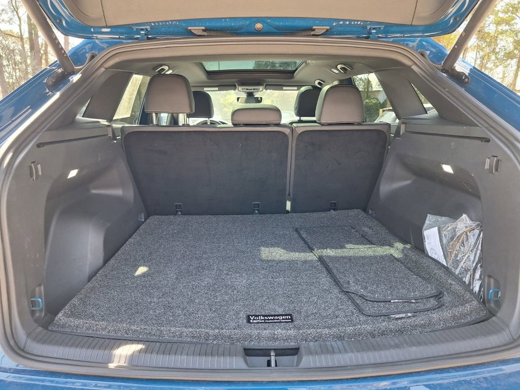 Used 2025 Volkswagen Atlas Cross Sport SE image 26