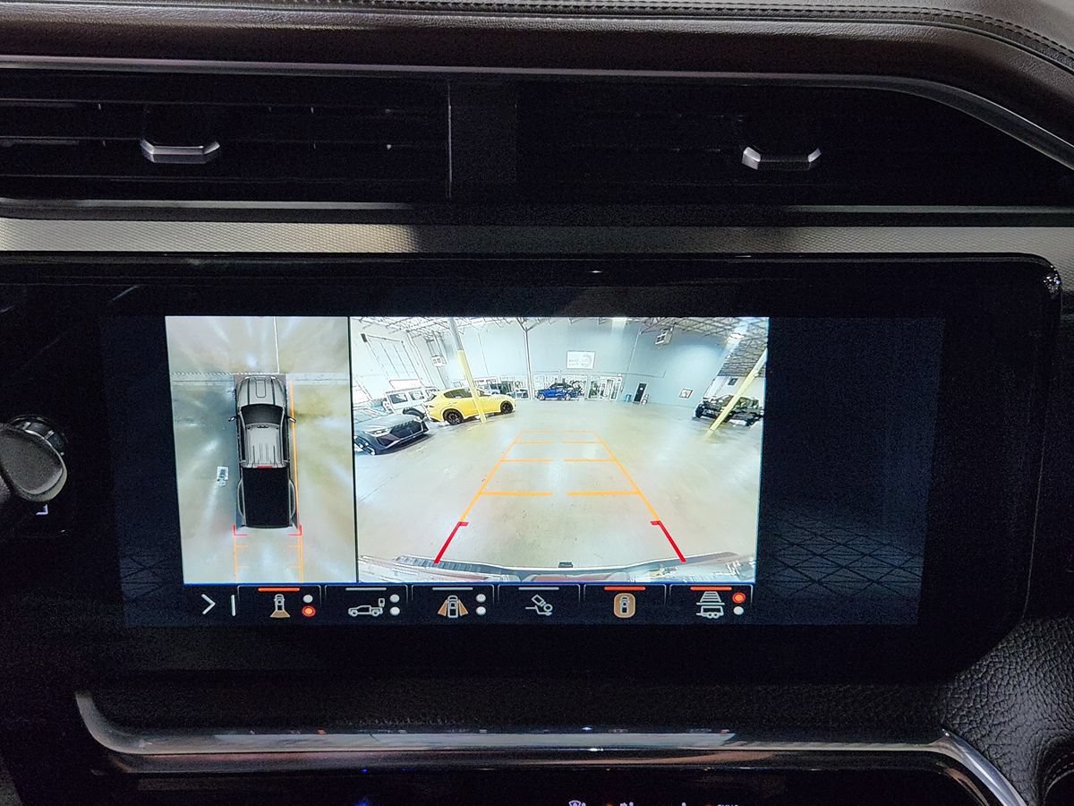 Used 2024 GMC Sierra 3500 Denali w/ Denali Reserve Package AWD/4WD image 37