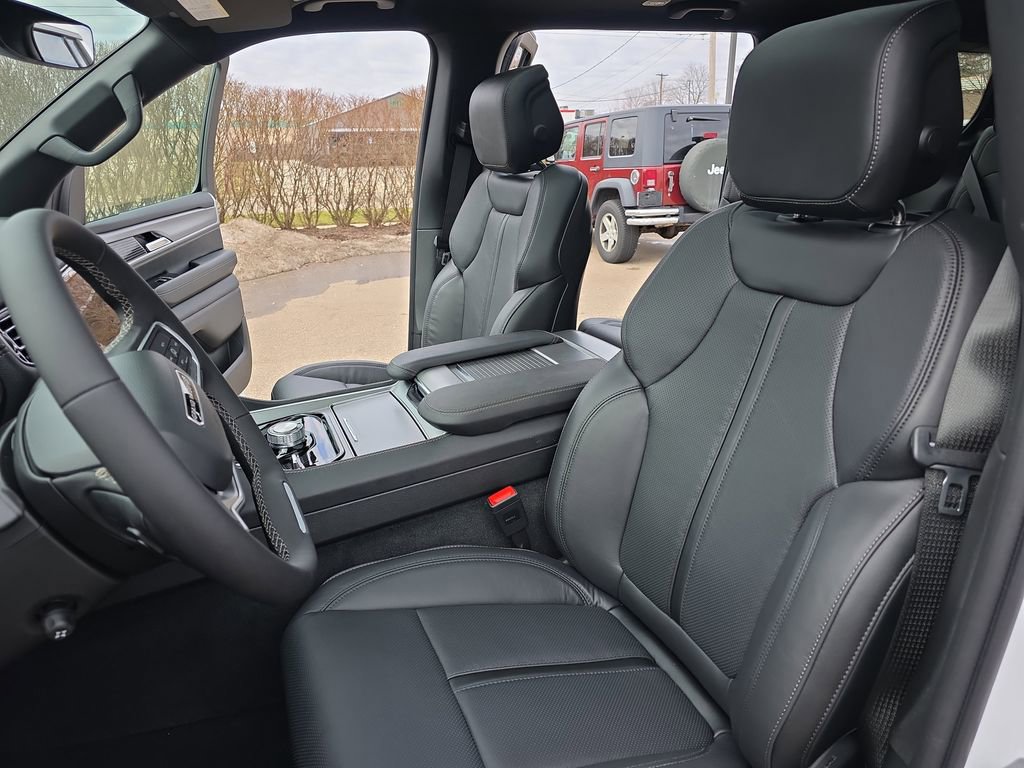 New 2026 Jeep Grand Wagoneer Limited AWD/4WD image 17