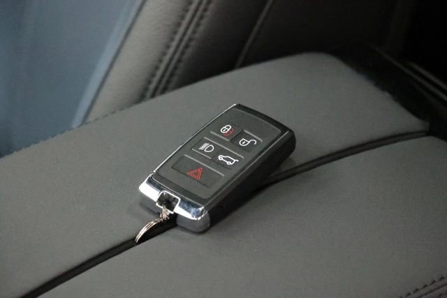 Used 2026 Land Rover Range Rover Velar Dynamic SE AWD/4WD image 37