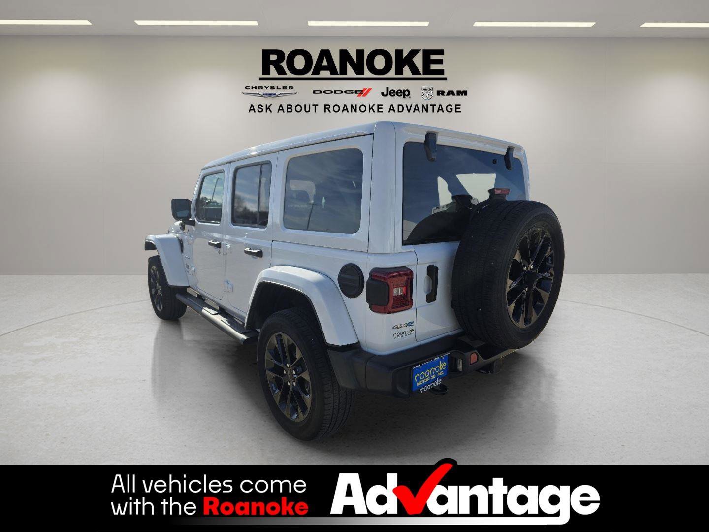Used 2021 Jeep Wrangler Unlimited Sahara w/ Cold Weather Group image 7