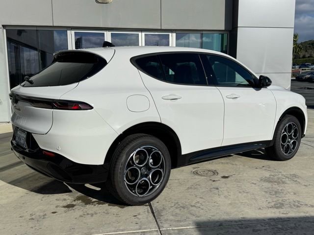 Used 2025 Alfa Romeo Tonale image 8