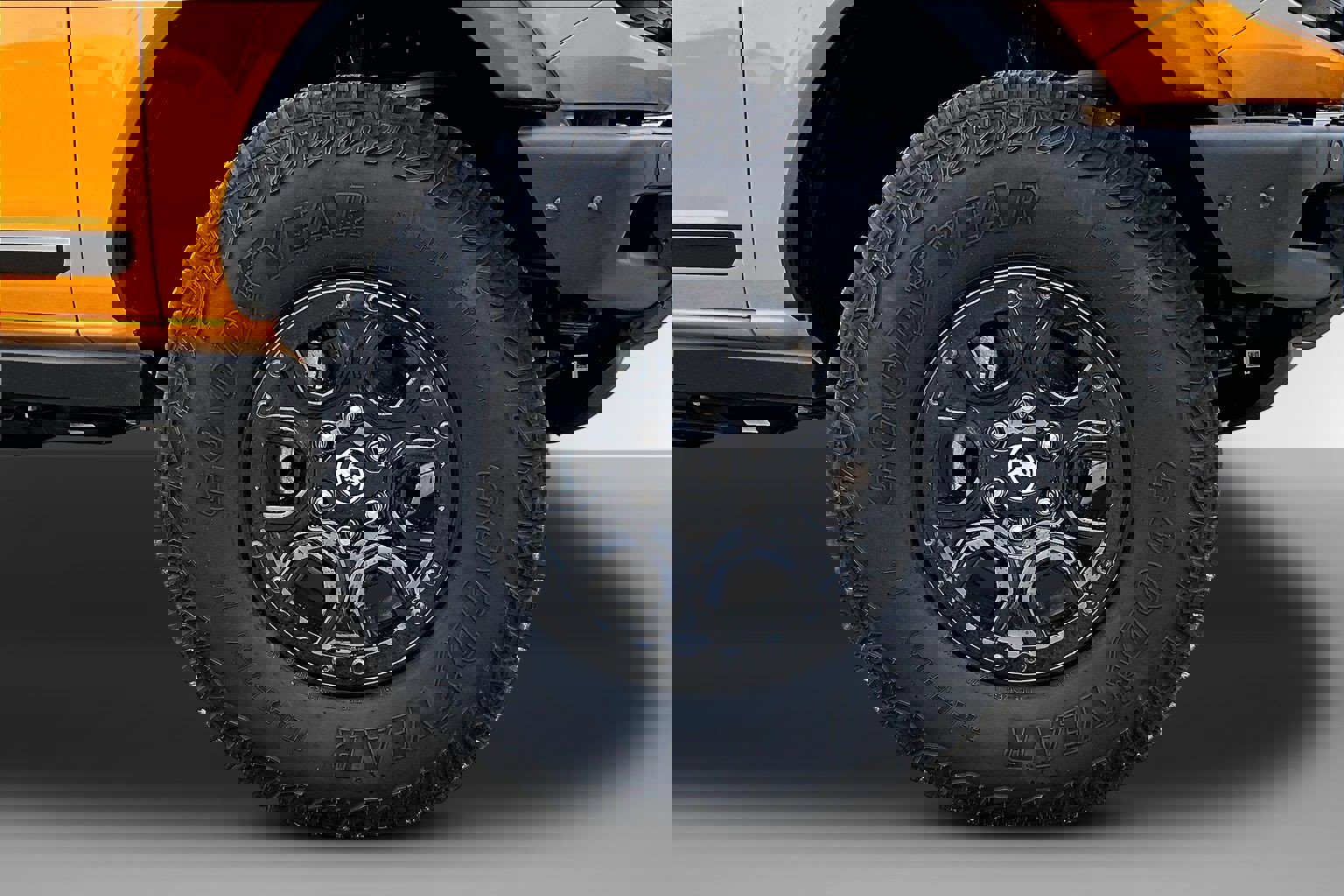 Used 2021 Ford Bronco First Edition AWD/4WD image 9