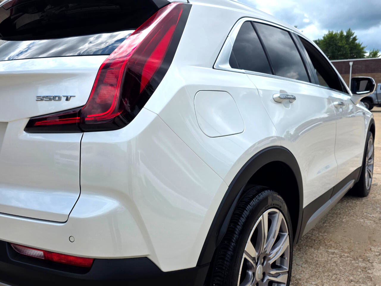 Used 2022 Cadillac XT4 Premium Luxury image 23