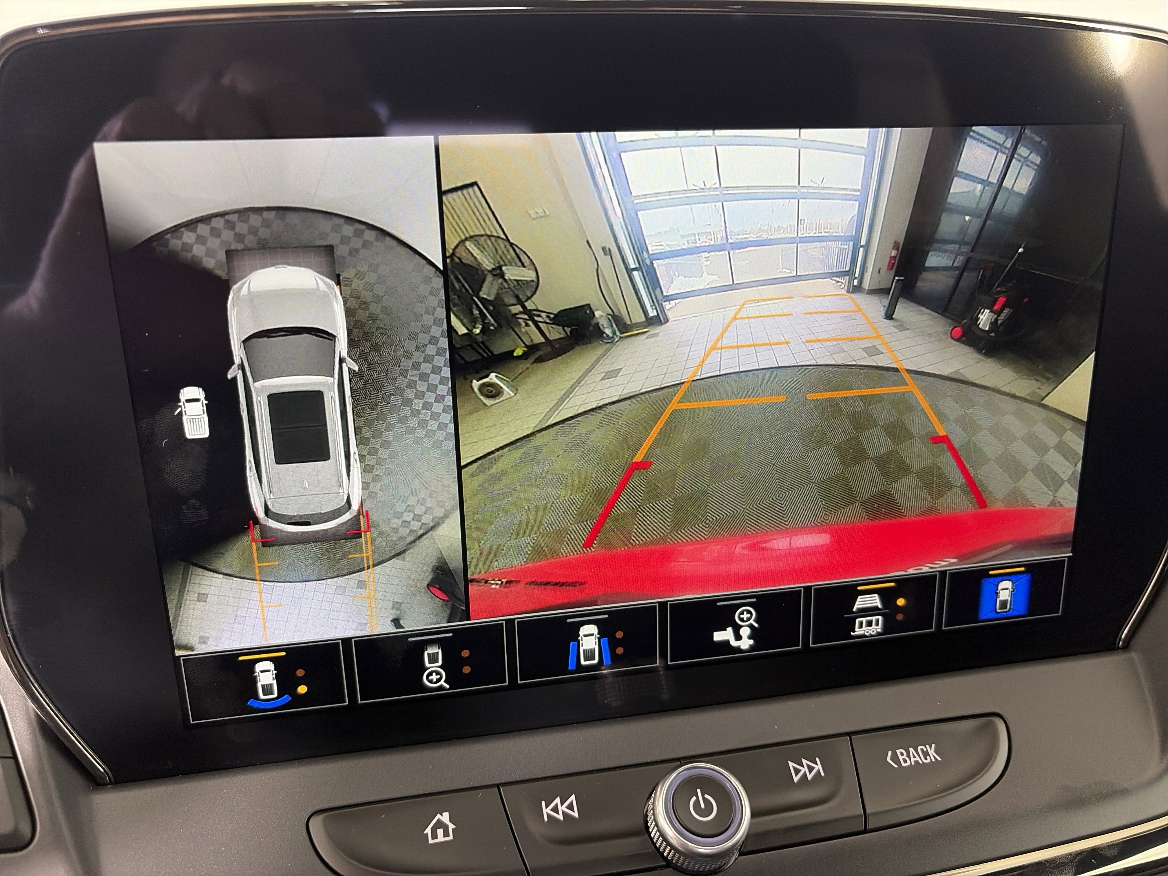 Certified 2024 Chevrolet Blazer RS w/ Driver Confidence II Package image 23