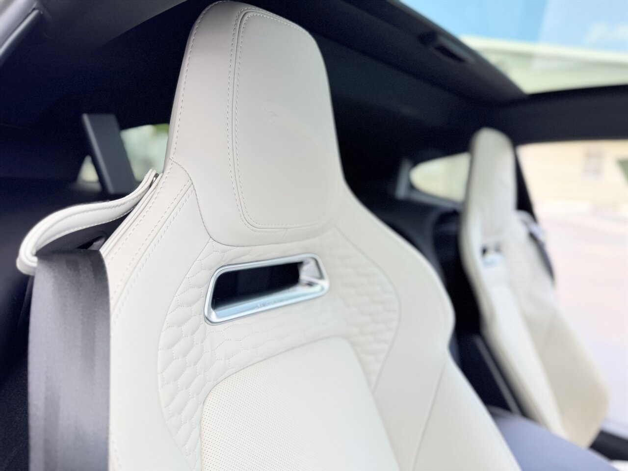 Used 2023 Jaguar F-TYPE R-Dynamic AWD/4WD image 17