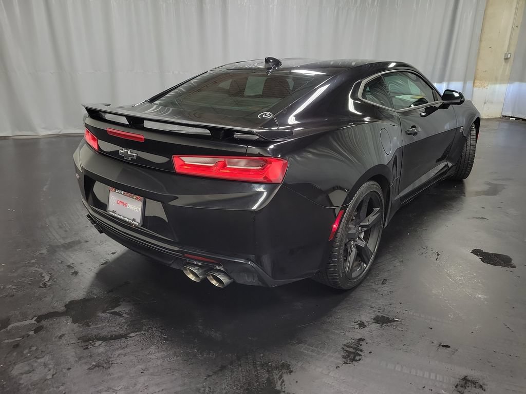 Used 2018 Chevrolet Camaro SS RWD image 9