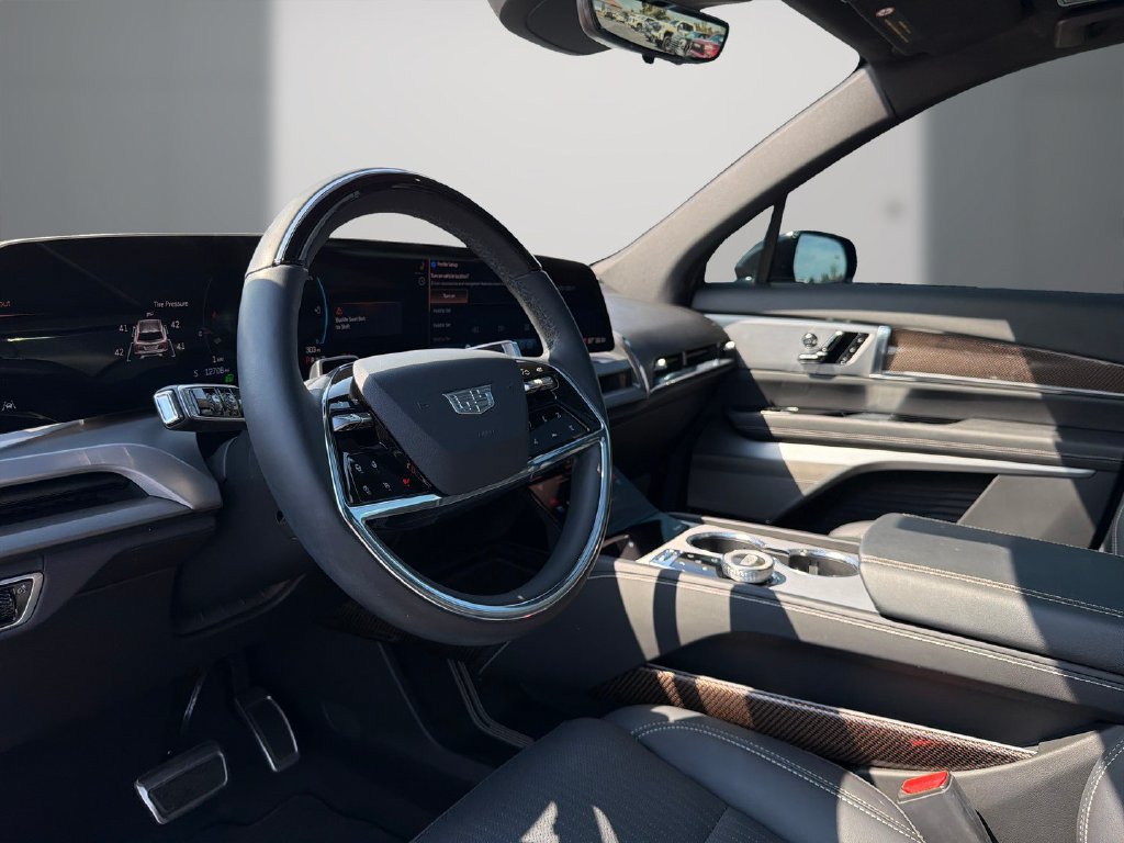 Certified 2026 Cadillac Vistiq Sport AWD/4WD image 13