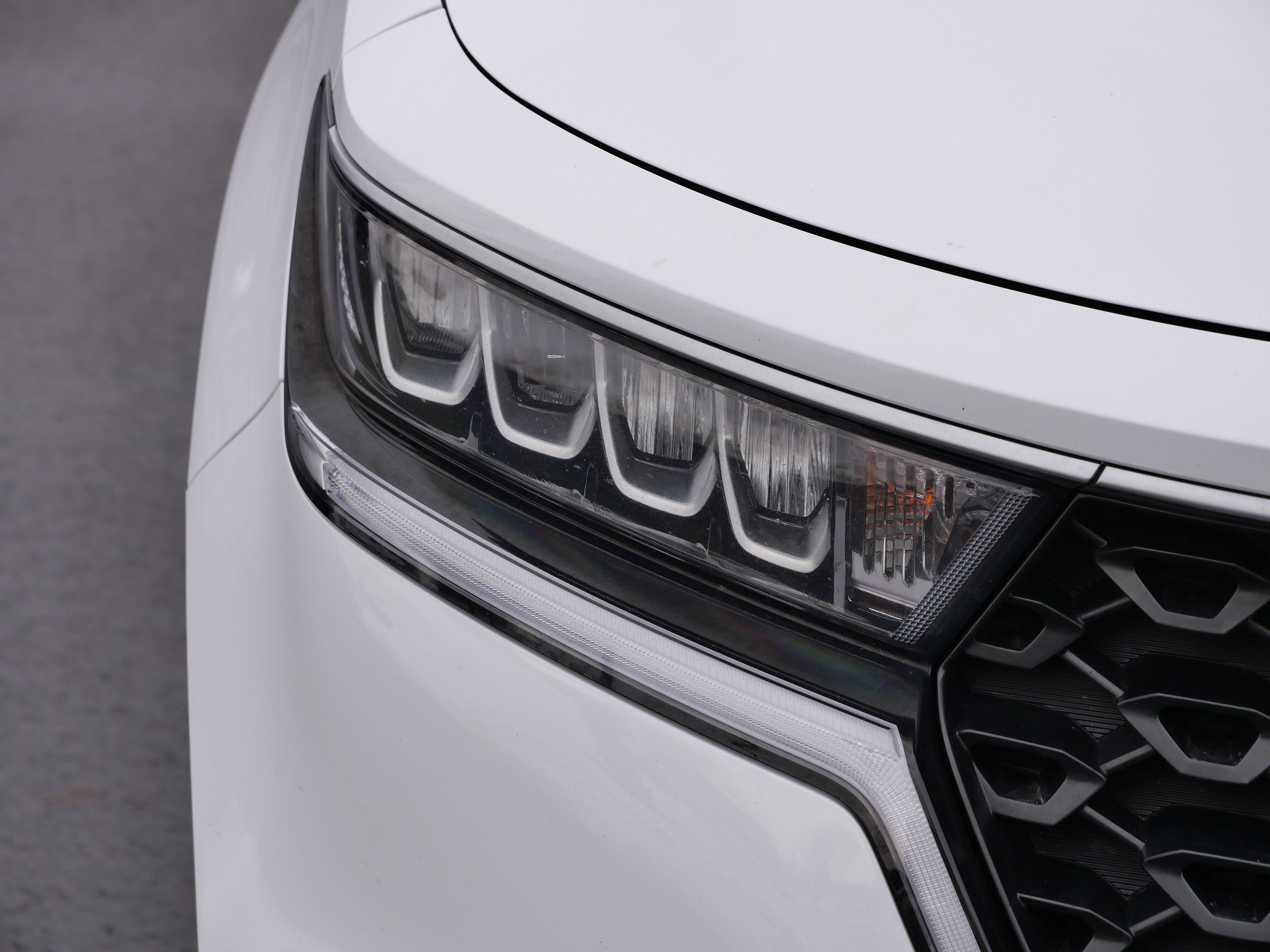 Used 2023 Kia Sorento LX image 16