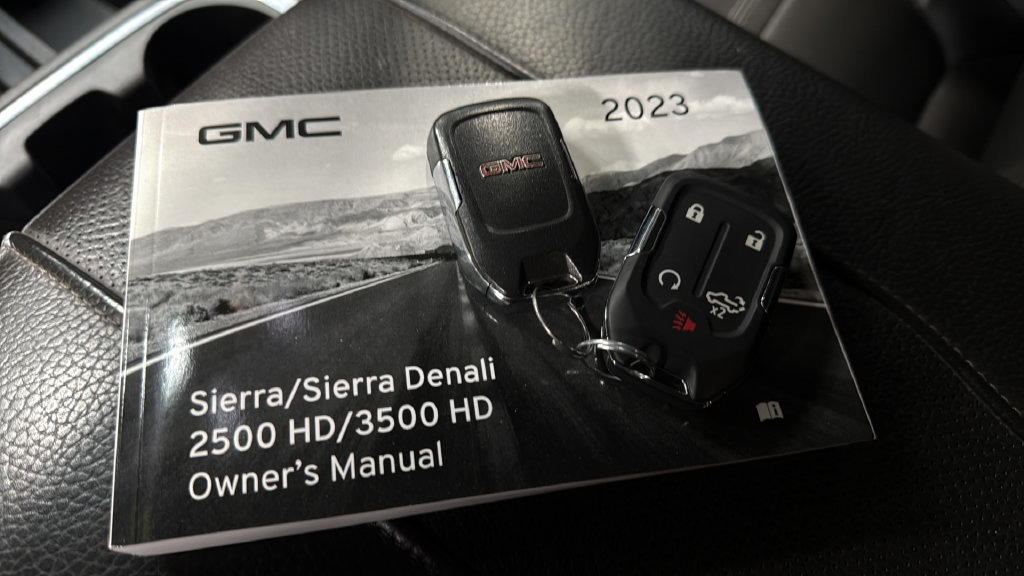 Used 2023 GMC Sierra 3500 Denali w/ Denali Black Diamond Edition AWD/4WD image 38