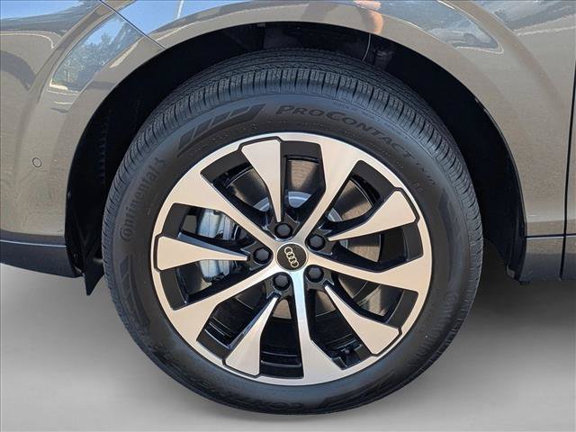 New 2026 Audi Q3 quattro 2.0T w/ Driver Assistance Package AWD/4WD image 9