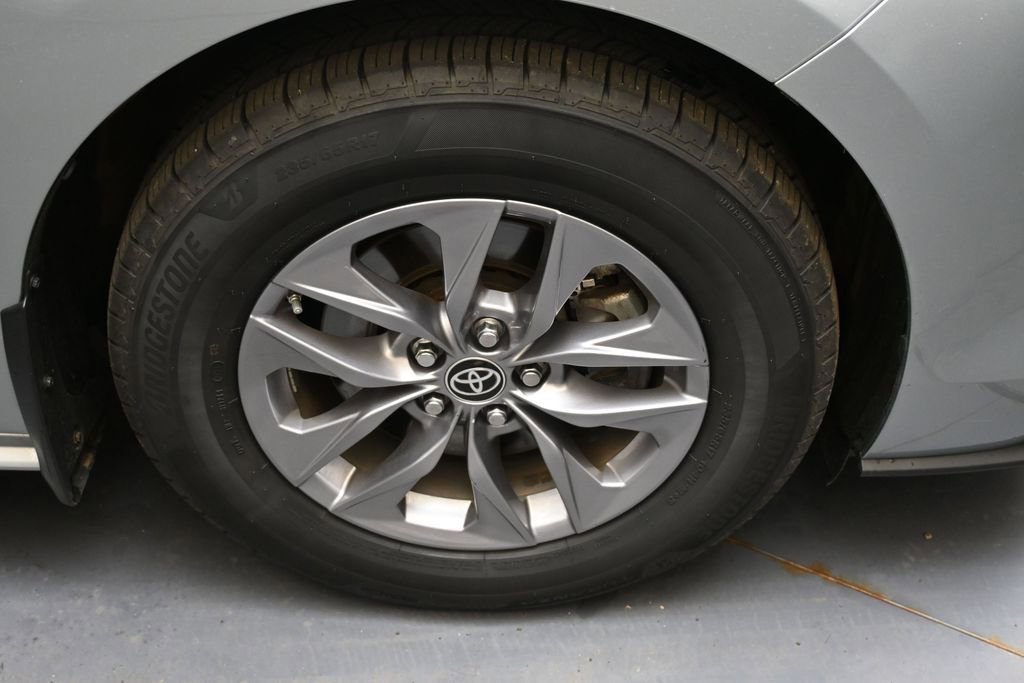 Used 2022 Toyota Sienna LE AWD/4WD image 10